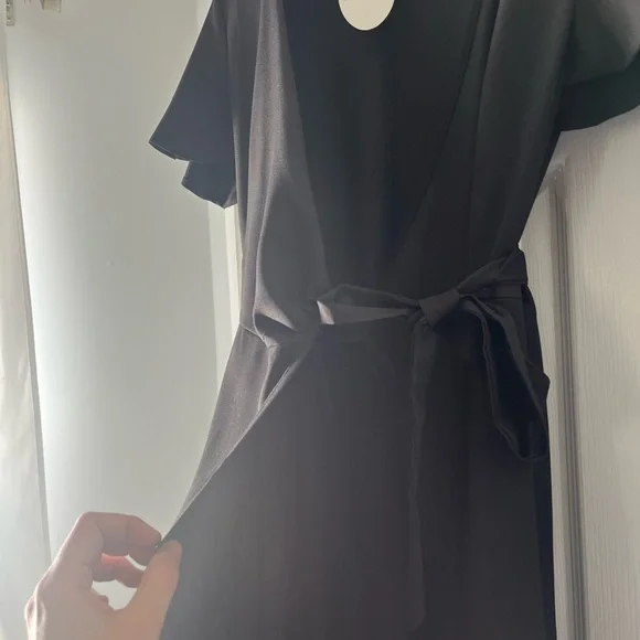 Elegant Black Wrap Dress Size Small NWT - Picture 5 of 9